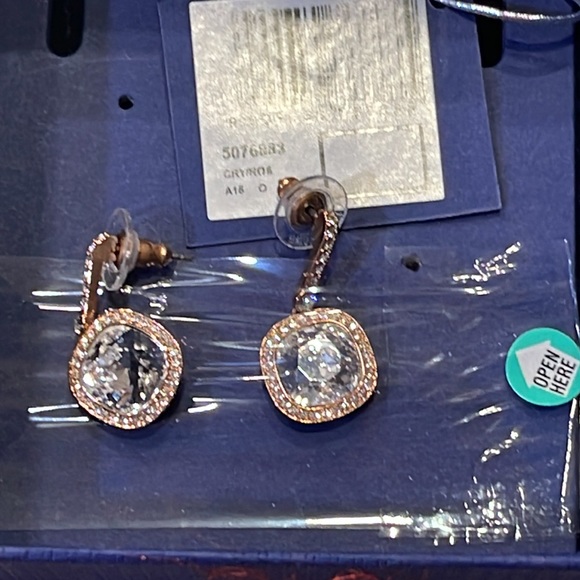 Swarovski Earrings - Picture 6 of 6